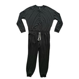 VUORI Women Long Sleeve Lux Henley Half Button Jumpsuit Black size Large
